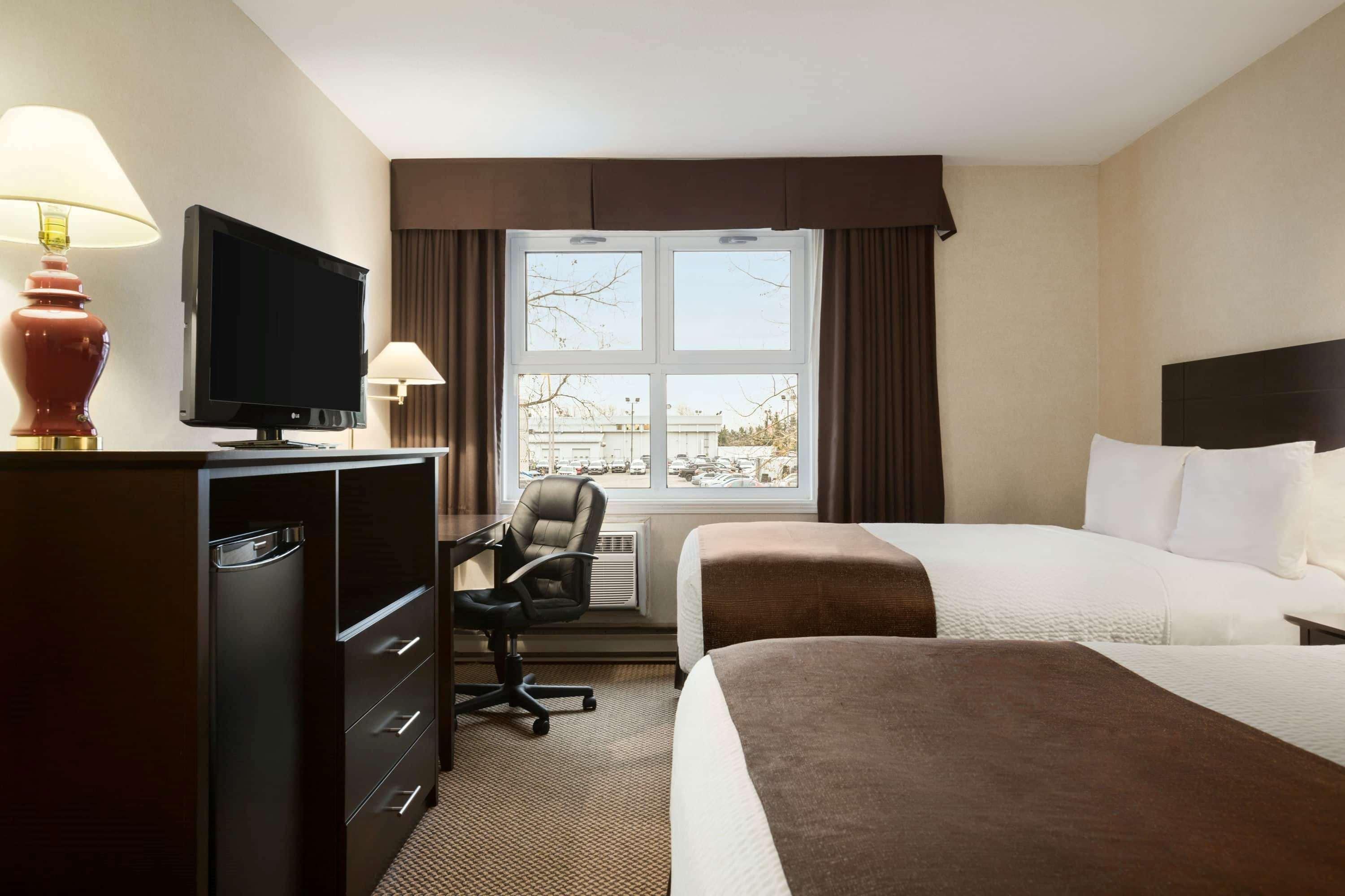 Days Inn By Wyndham Trois-Rivières Exterior foto