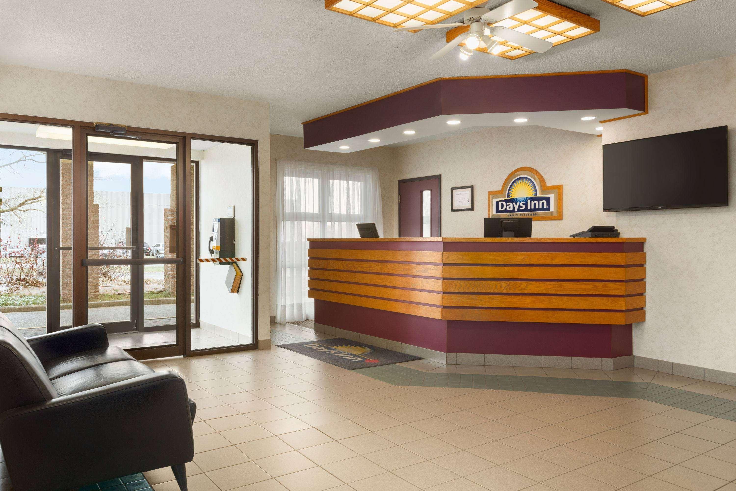 Days Inn By Wyndham Trois-Rivières Exterior foto